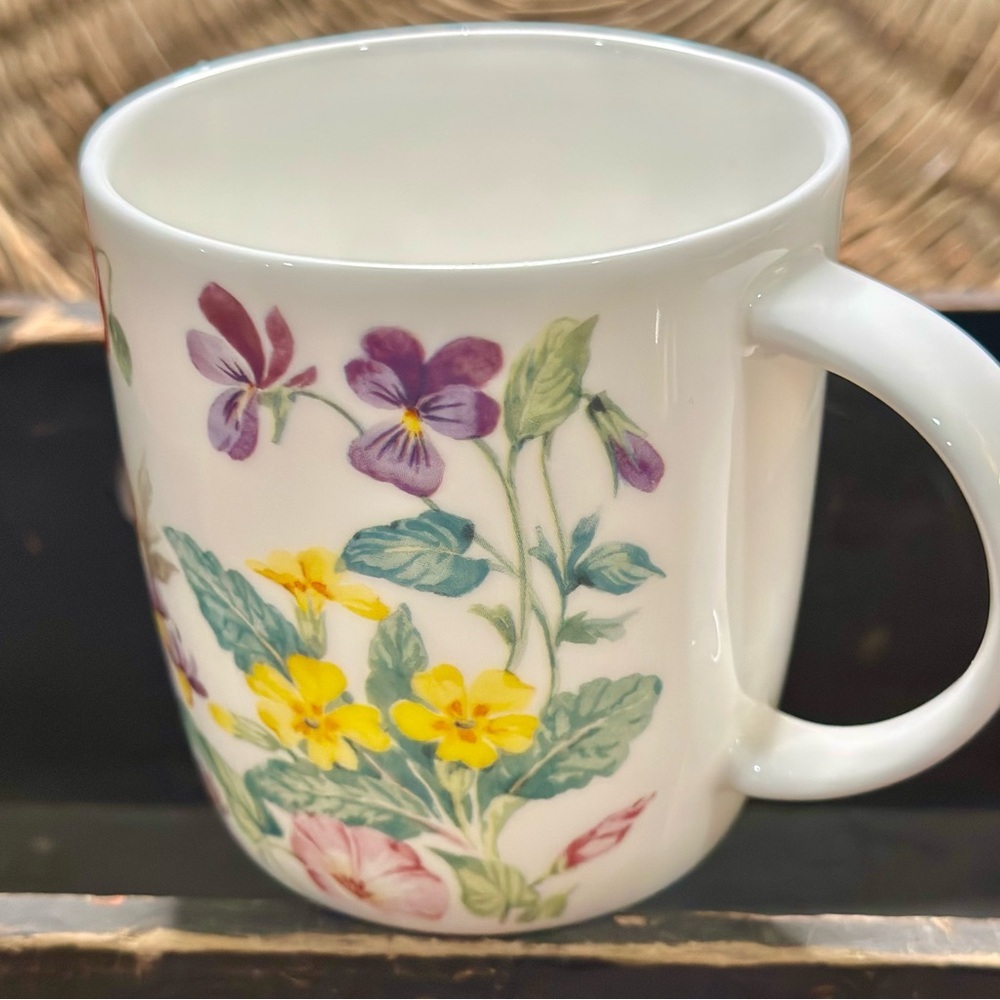 Roy Kirkham Poppies and Violets Floral  Henley Collection Bone China 12 oz Mug - Picture 4 of 7